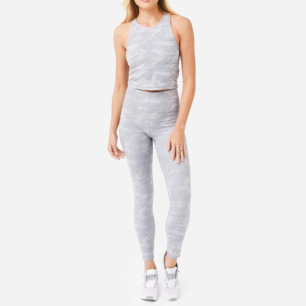VUORI Elevation Plyo Tank (XS) & Clean Elevation Leggings (S)- Pale Heather Camo